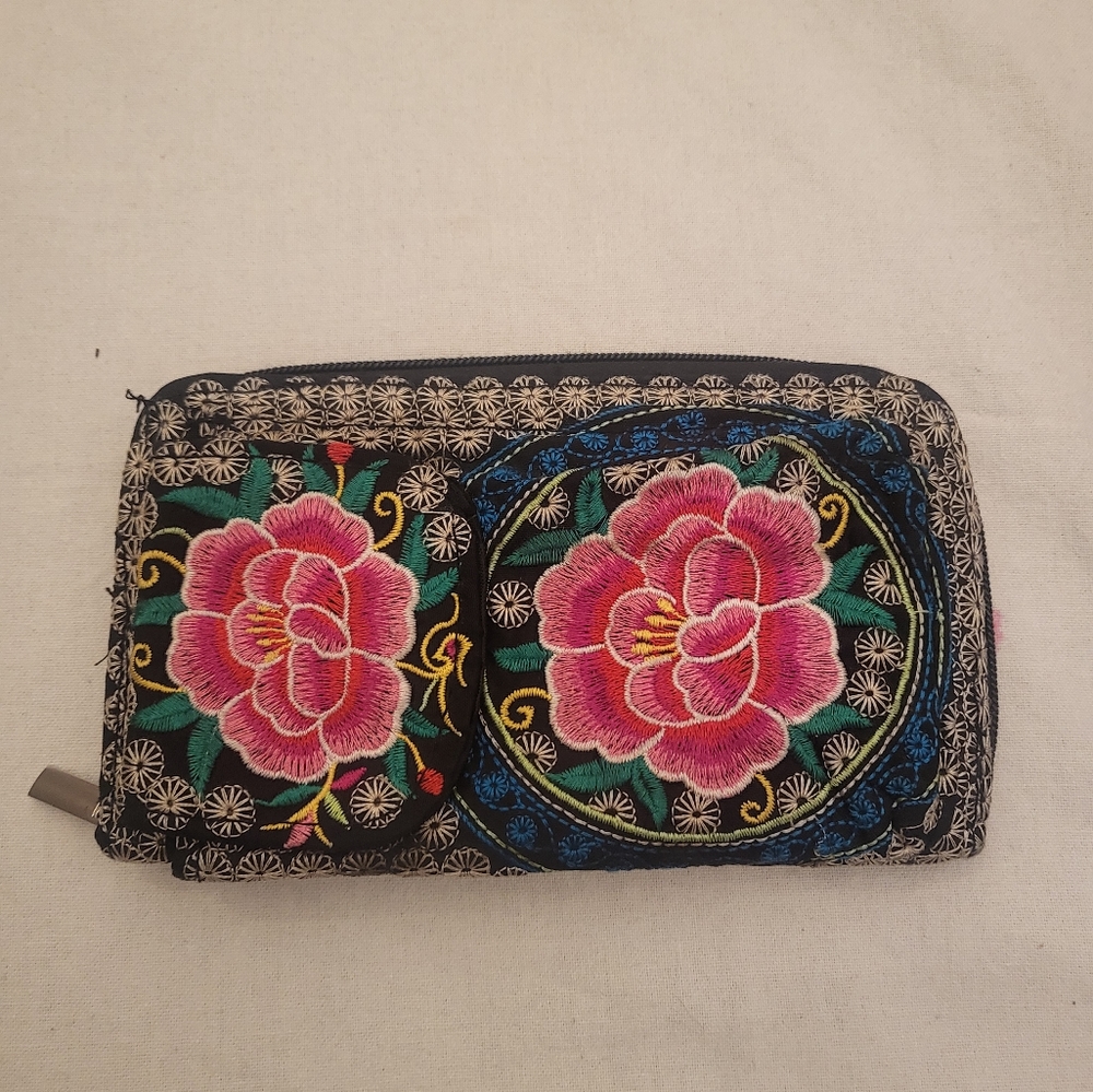 Embroidery Wallet - Picture 2 of 5
